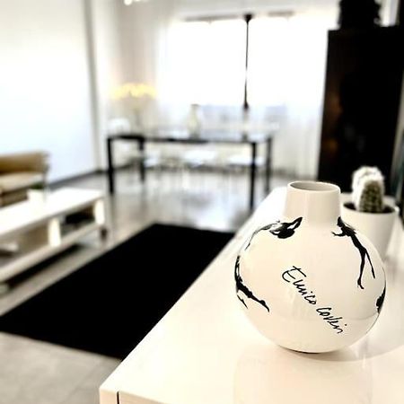 Sun-Kissed Seaside Retreat: Your Pescara Getaway Екстериор снимка