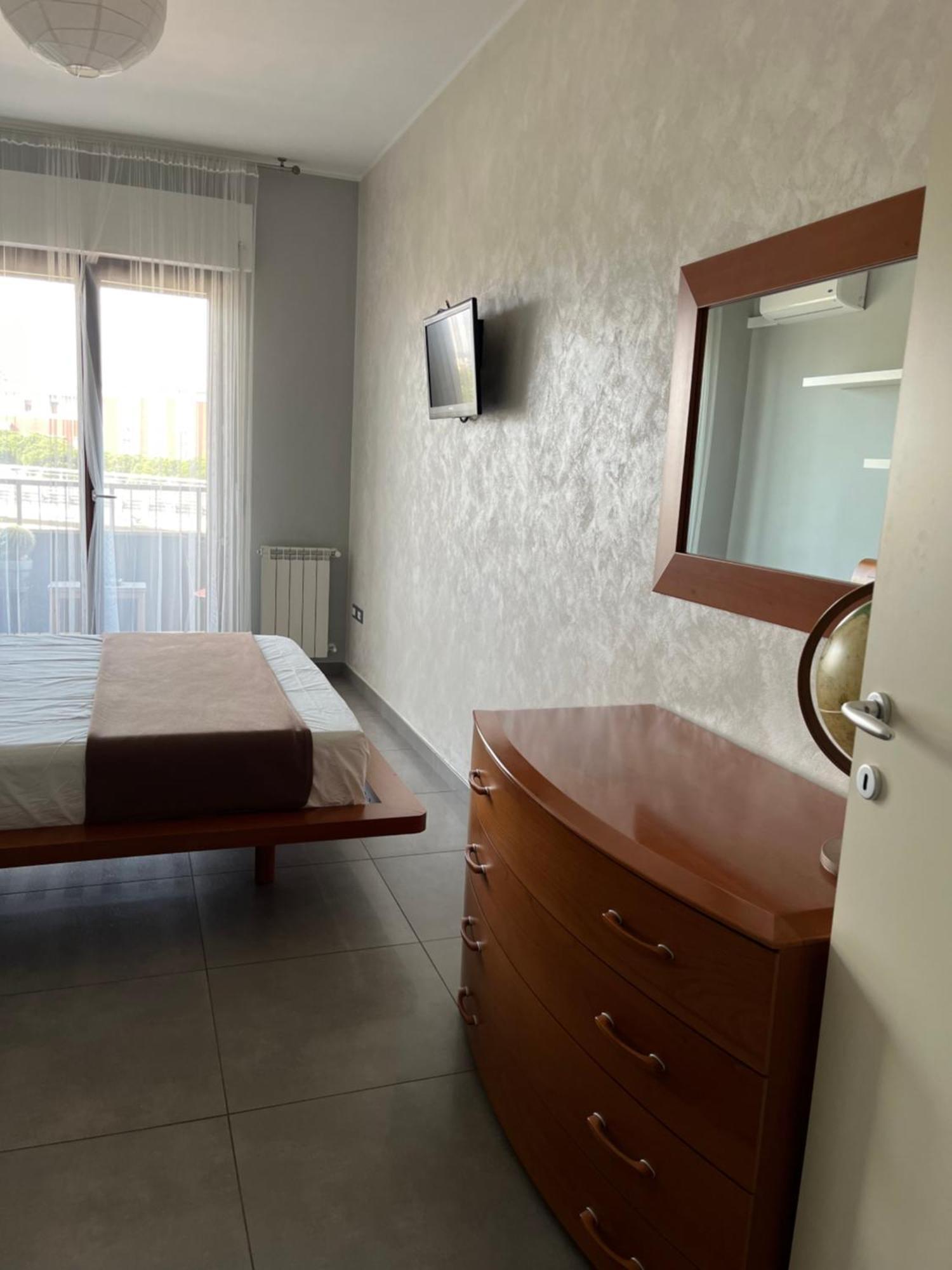 Sun-Kissed Seaside Retreat: Your Pescara Getaway Екстериор снимка